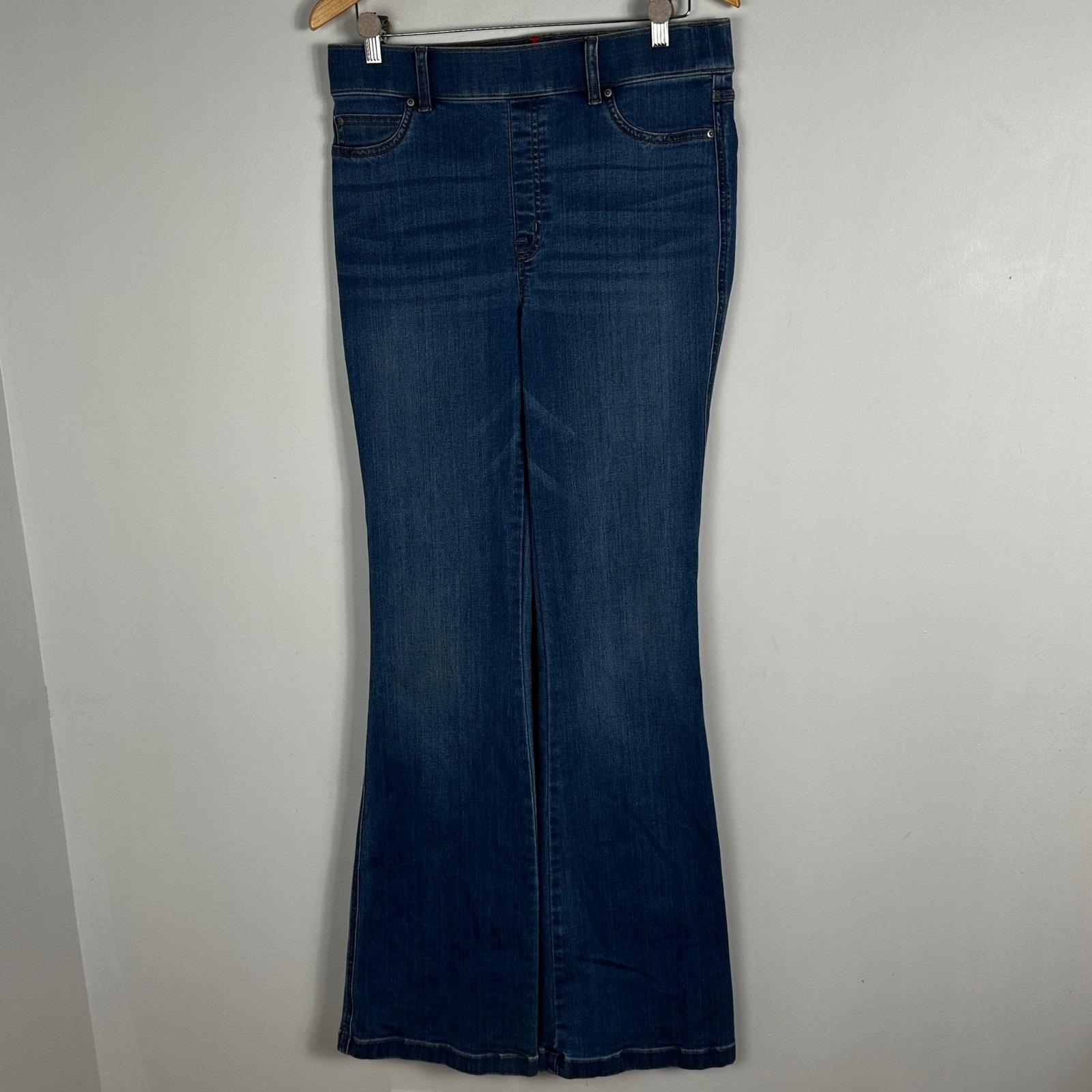 Spanx Tall Blue High Rise Flare Pull On Jeans Blue Womens Size Large Long 20456t